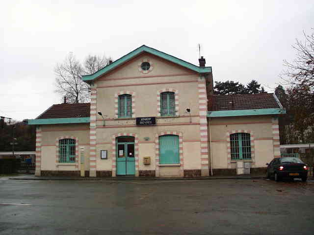gare.jpg (24706 octets)